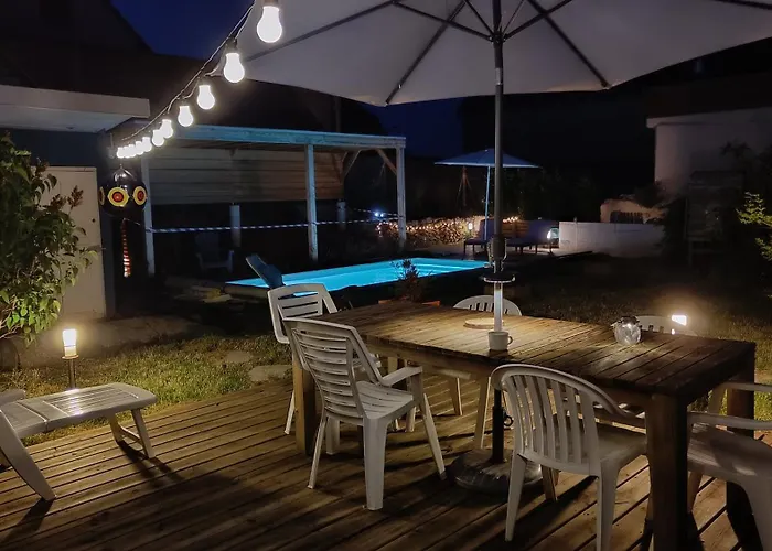 Prive Avec Piscine, Fibre Et Netflix